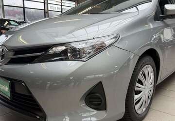 Toyota Auris 68.939 km 9.890 &euro; Bottrop 46236