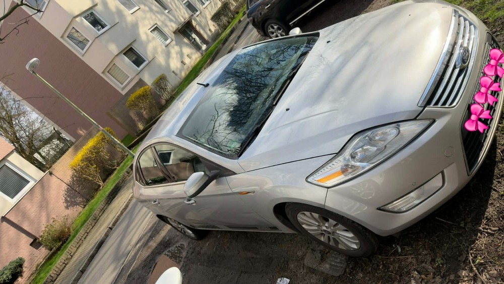 Ford Mondeo 218.000 km 4.000 &euro; Duisburg 47051
