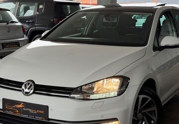 VW Golf 113.000 km 15.690 &euro; Düsseldorf 40229