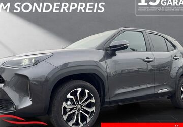 Toyota Yaris Cross 2.659 km 27.490 &euro; Dinslaken 46537
