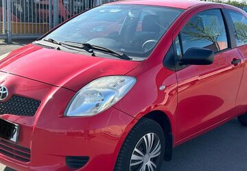 Toyota Yaris 154.500 km 2.490 &euro; Neuss 41460