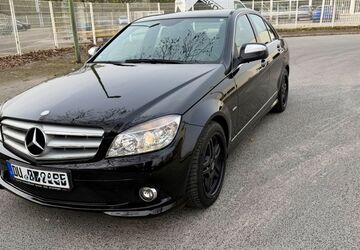 Mercedes-Benz C 200 196.000 km 6.700 &euro; Duisburg 47167