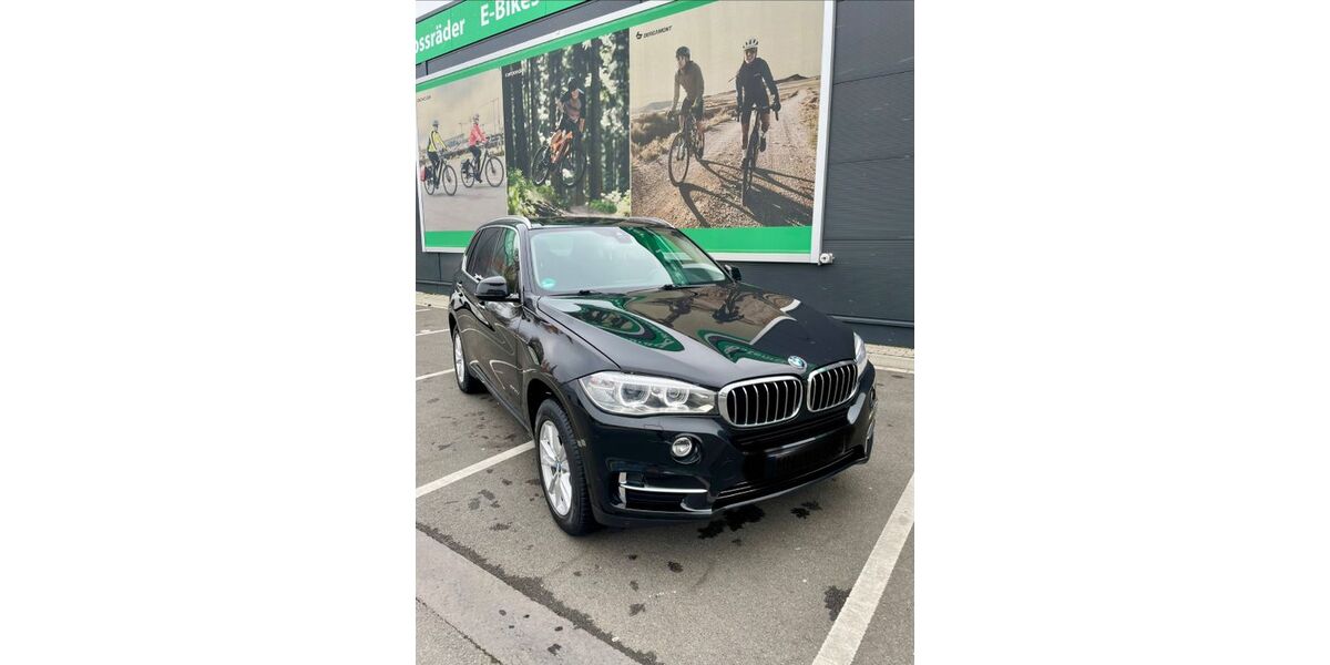 BMW X5 98.000 km 28.500 &euro; Mülheim an der Ruhr 45475