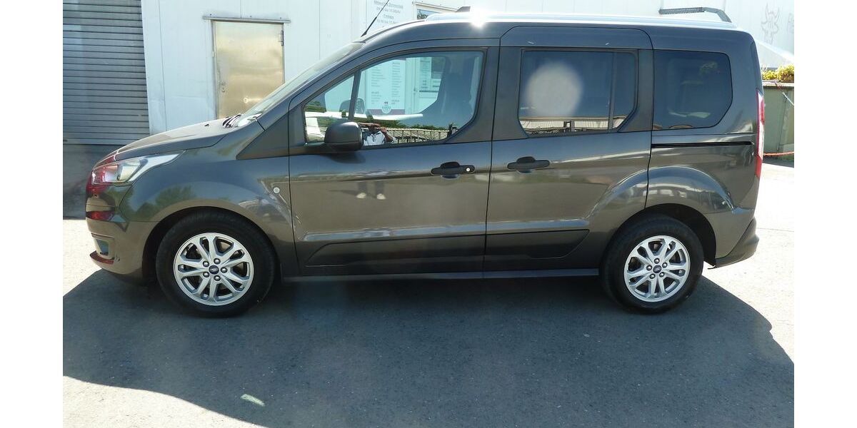 Ford Tourneo Connect 165.000 km 12.900 &euro; Duisburg 47269