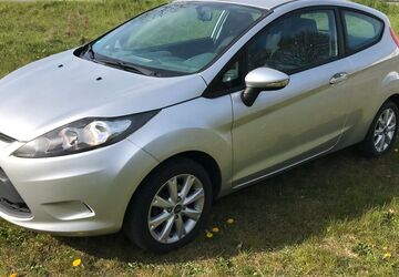 Ford Fiesta 42.995 km 4.999 &euro; Krefeld 47809