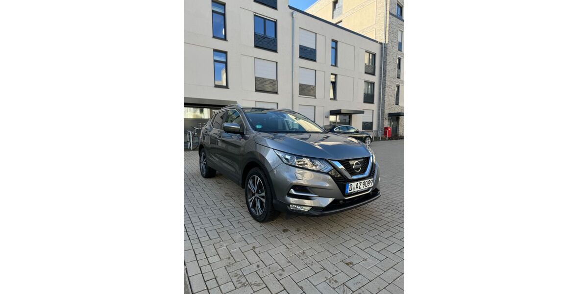 Nissan Qashqai 112.500 km 11.700 &euro; Düsseldorf 40472