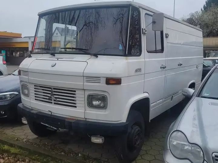 Mercedes-Benz 400 17.000 km 5.950 &euro; Krefeld 47807