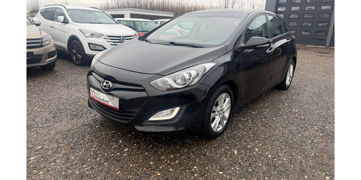 Hyundai i30 95.000 km 9.750 &euro; Kamp-Lintfort 47475