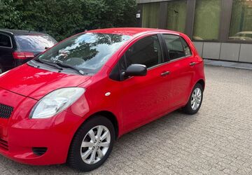 Toyota Yaris 188.000 km 2.799 &euro; Duisburg 47058
