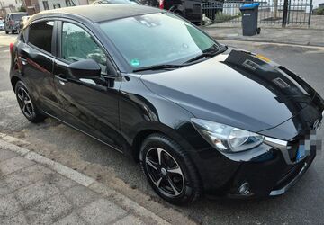 Mazda 2 111.842 km 9.250 &euro; Düsseldorf 40627