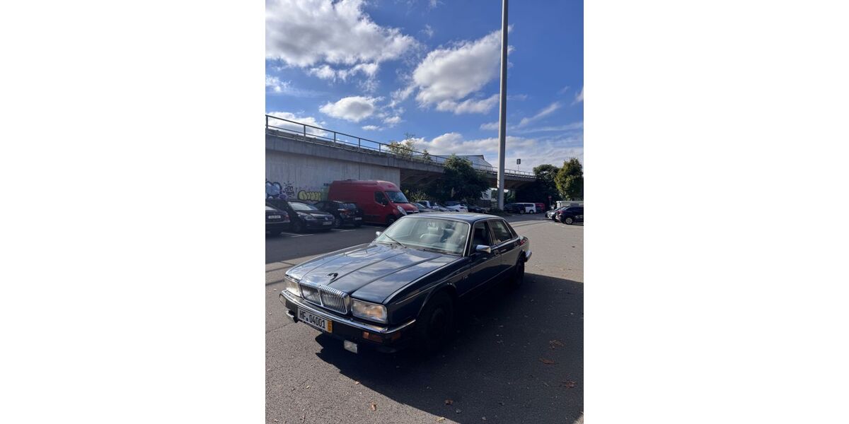 Jaguar XJ40 228.000 km 4.499 &euro; Düsseldorf 40549