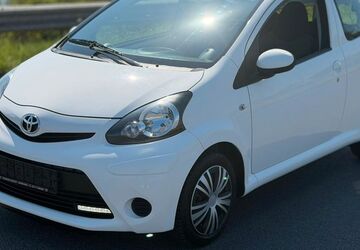 Toyota Aygo (X) 117.100 km 3.750 &euro; Duisburg 47138