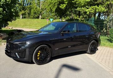 Maserati Levante 108.000 km 36.900 &euro; Neuss 41468