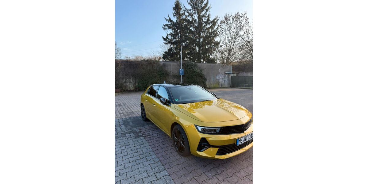 Opel Astra 22.940 km 20.700 &euro; Düsseldorf 40211