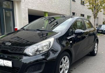 Kia Rio 59.950 km 7.190 &euro; Düsseldorf 40227
