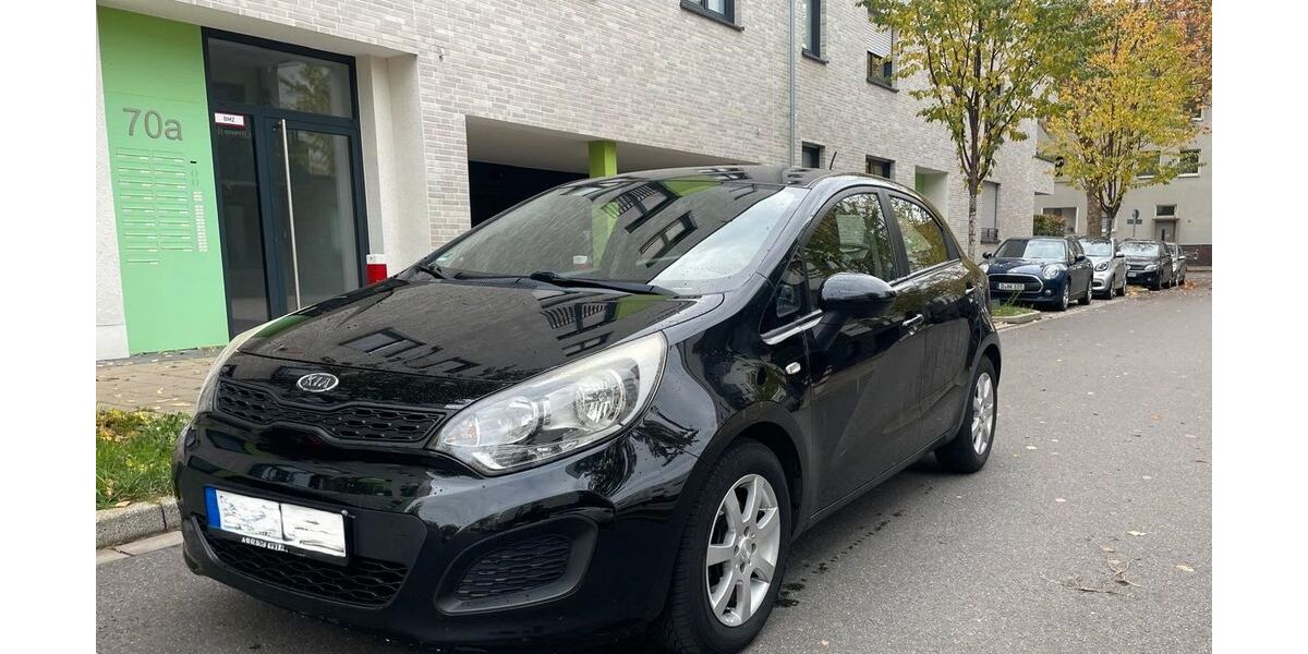 Kia Rio 59.950 km 7.190 &euro; Düsseldorf 40227