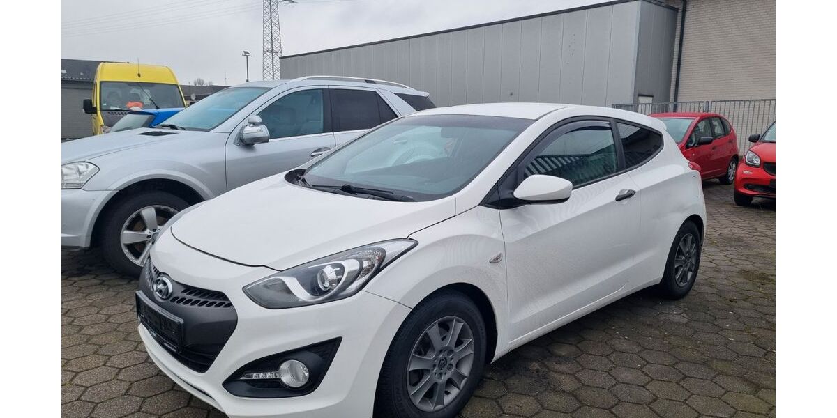 Hyundai i30 133.000 km 5.999 &euro; Dinslaken 46539