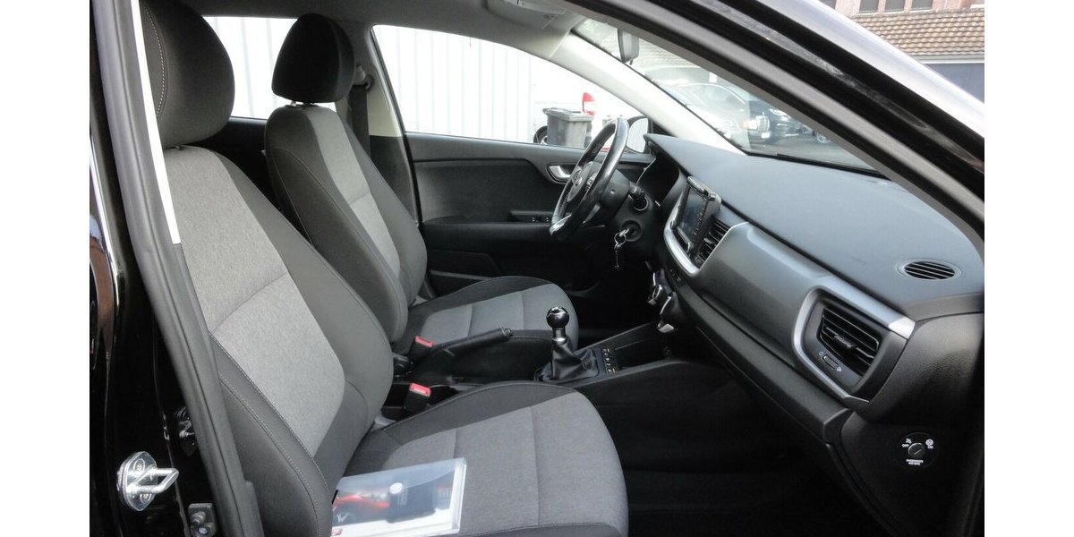 Kia Stonic 1,2 Edition7- Klima SHZ PDC Alu 33Tk,1 Hd 33.000 km 13.777 &euro; Neuss 41462