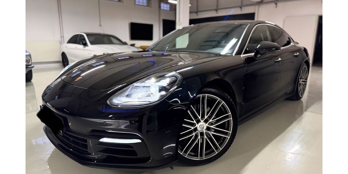 Porsche Panamera 210.646 km 44.999 &euro; Düsseldorf 40233