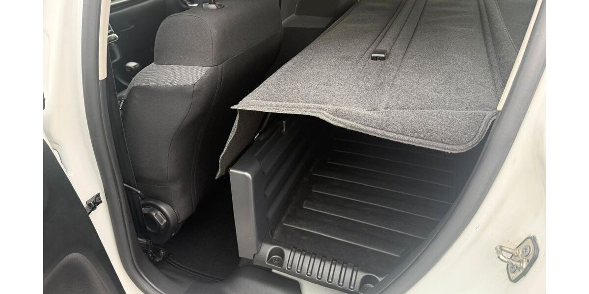 Citroen C3 117.000 km 7.735 &euro; Düsseldorf 40237