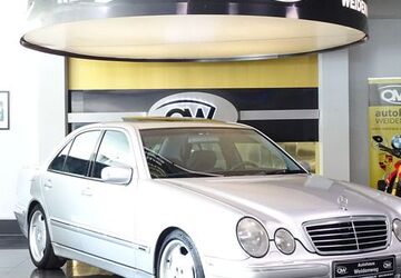 Mercedes-Benz E 220 216.021 km 4.890 &euro; Duisburg 47058