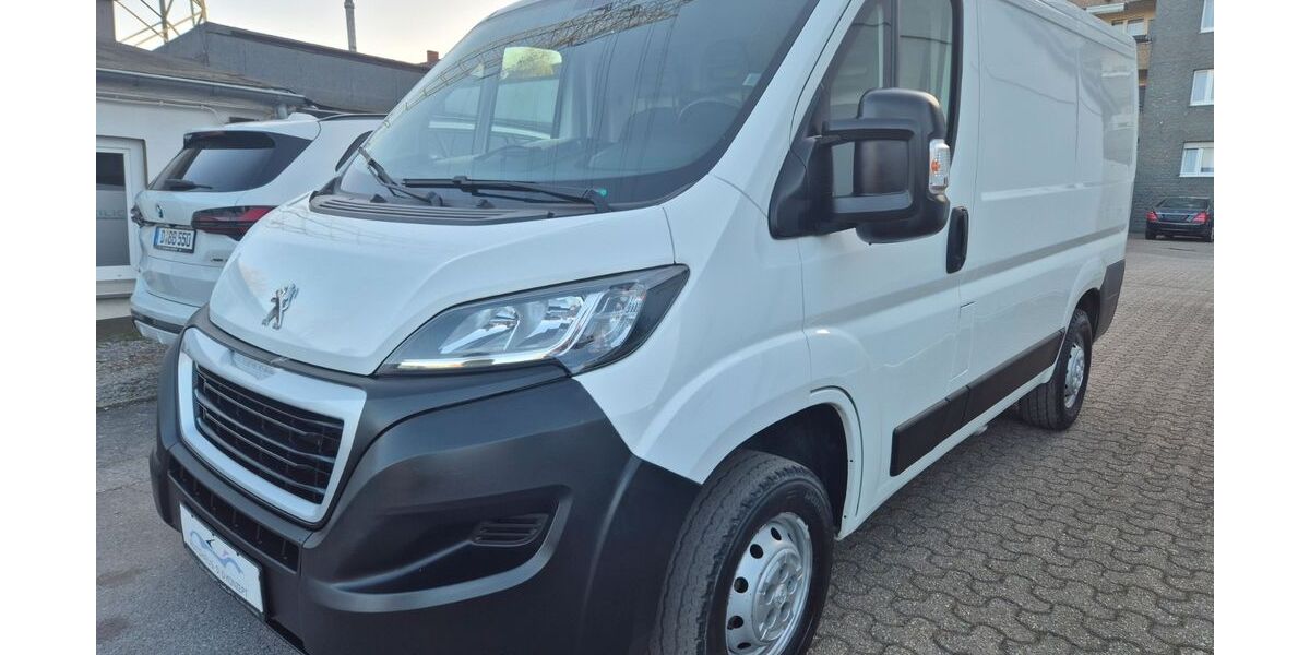 Peugeot Boxer 118.000 km 11.990 &euro; Düsseldorf 40591