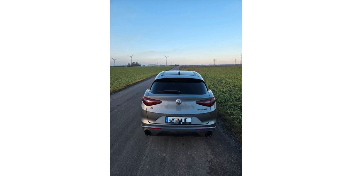 Alfa Romeo Stelvio 95.500 km 26.550 &euro; Tönisvorst 47918