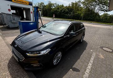 Ford Mondeo 83.230 km 17.990 &euro; Duisburg 47198