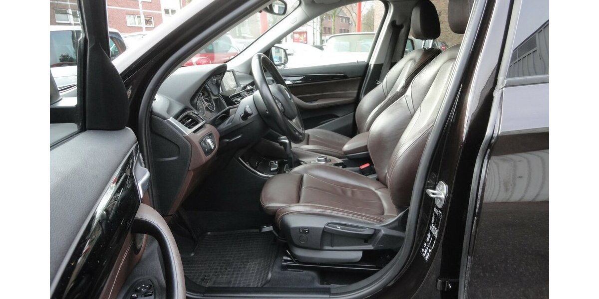 BMW X1 20 d xLine 4x4 Autom Navi Leder SHZ PDC LED 208.000 km 14.999 &euro; Neuss 41462