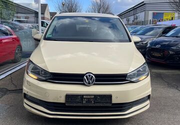 VW Touran 493.930 km 4.999 &euro; Oberhausen 46045