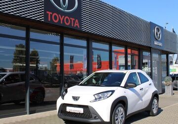 Toyota Aygo (X) 60.192 km 10.990 &euro; Moers 47441