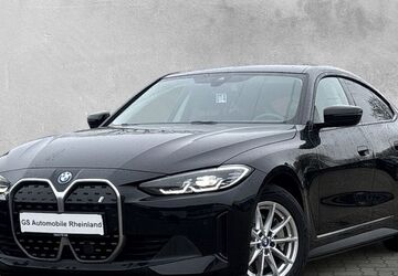 BMW i4 29.984 km 37.700 &euro; Krefeld 47809