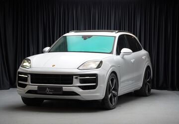 Porsche Cayenne 26.800 km 97.490 &euro; Düsseldorf 40211