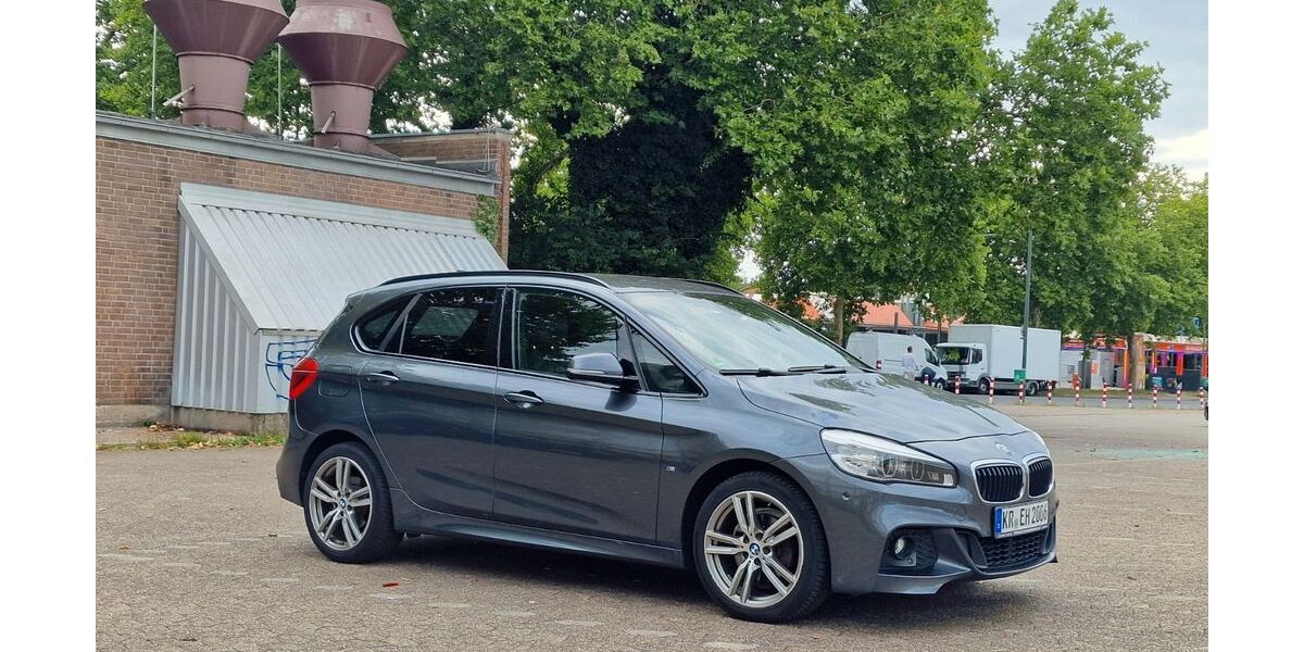 BMW 218 Active Tourer 144.500 km 15.900 &euro; Krefeld 47802