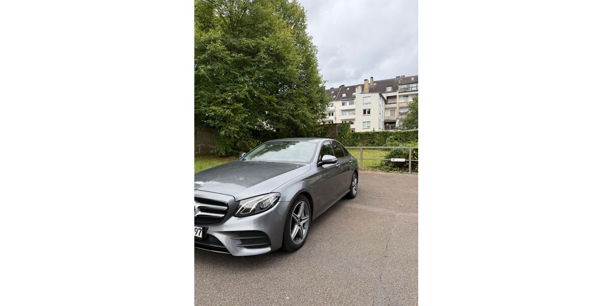 Mercedes-Benz E 350 129.000 km 31.000 &euro; Duisburg 47169