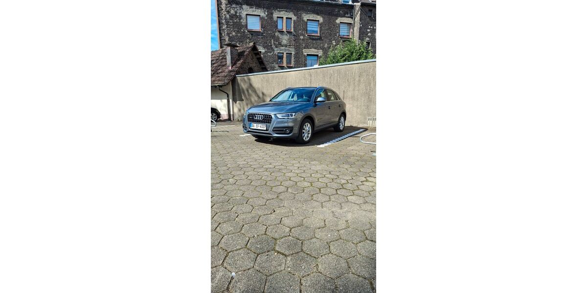 Audi Q3 82.000 km 19.900 &euro; Duisburg 47166