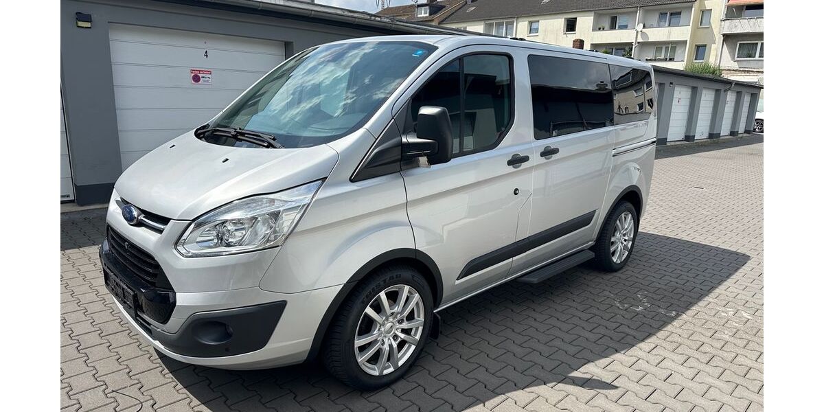 Ford Tourneo Custom 28.000 km 31.900 &euro; Duisburg 47058