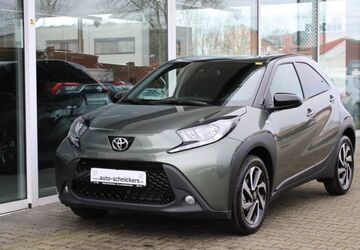 Toyota Aygo (X) 21.151 km 17.492 &euro; Moers 47441