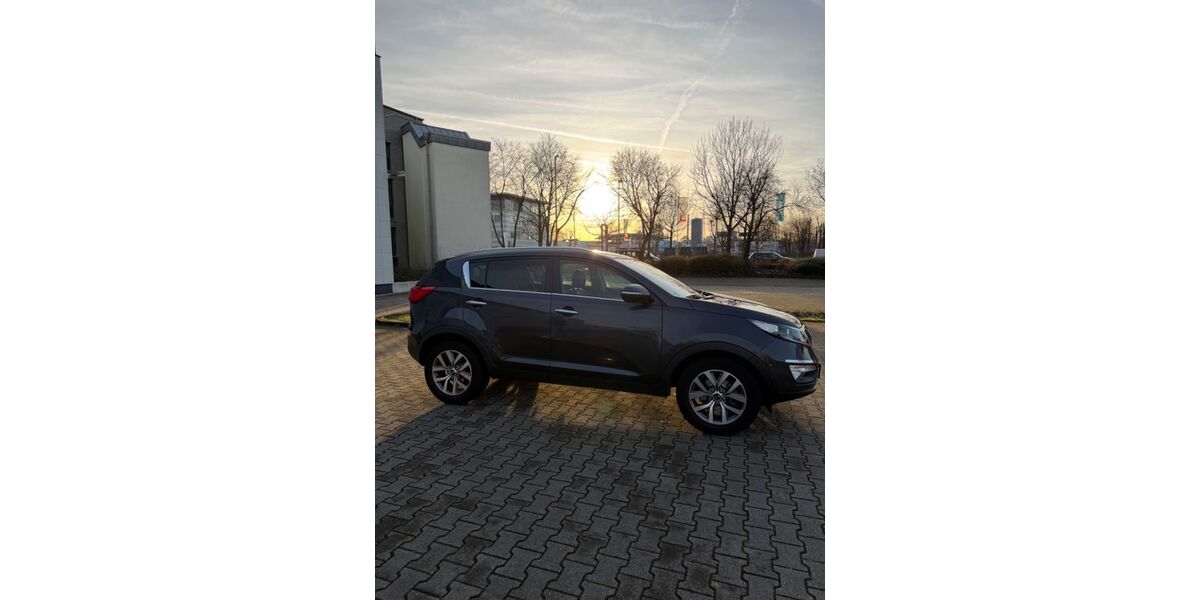 Kia Sportage 109.000 km 13.900 &euro; Krefeld 47800