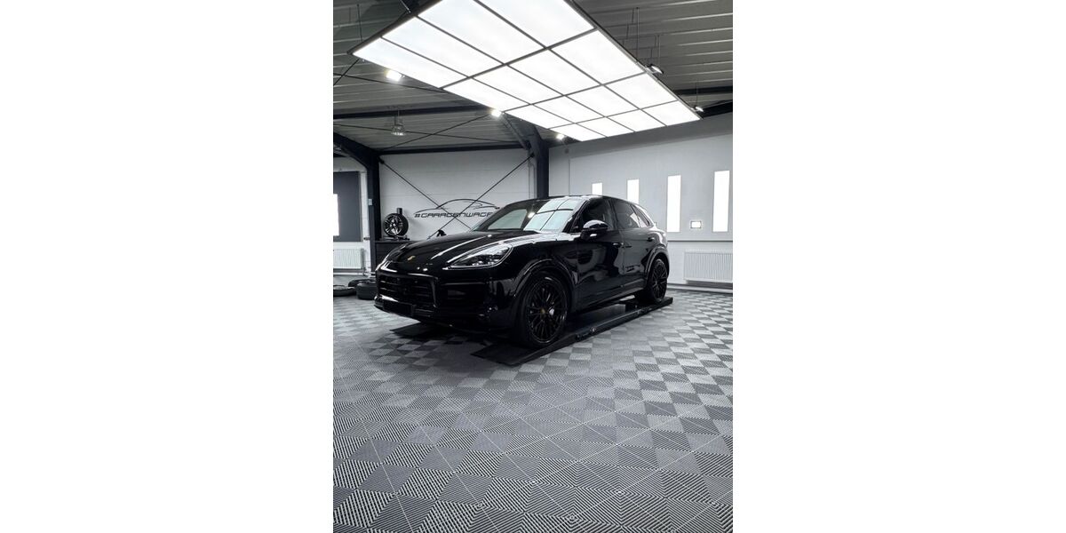 Porsche Cayenne 133.000 km 52.950 &euro; Düsseldorf 40593