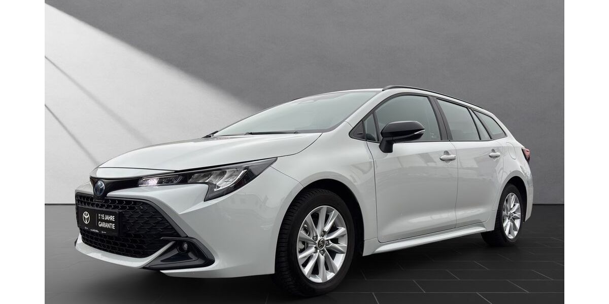 Toyota Corolla 21.264 km 25.950 &euro; Wesel 46485