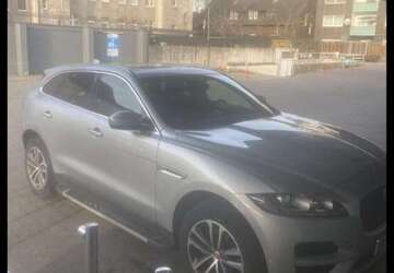 Jaguar F-Pace 106.000 km 17.900 &euro; Duisburg 47178