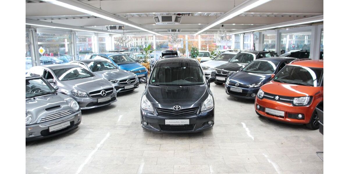 Toyota Verso 240.000 km 1.990 &euro; Essen 45356