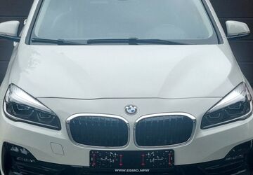 BMW 220 Active Tourer 127.121 km 14.999 &euro; Duisburg 47138