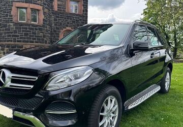 Mercedes-Benz GLE 250 290.000 km 16.900 &euro; Duisburg 47119