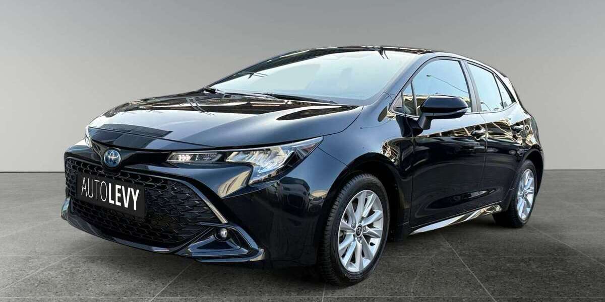 Toyota Corolla 20.451 km 24.490 &euro; Düsseldorf 40233