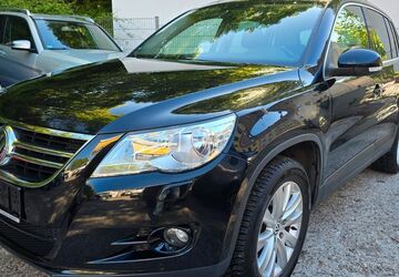 VW Tiguan 126.000 km 7.900 &euro; Essen 45144