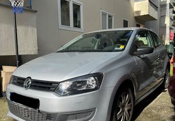 VW Polo 96.000 km 5.700 &euro; düsseldorf 40219