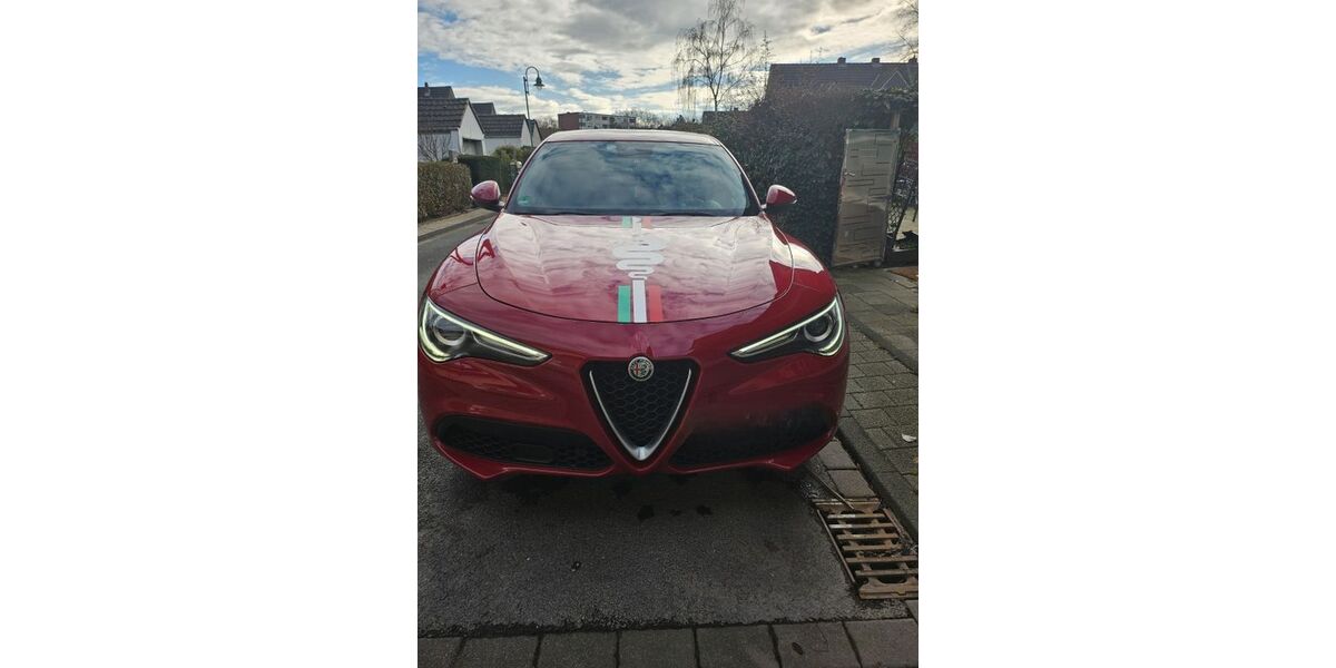 Alfa Romeo Stelvio 104.000 km 21.000 &euro; Duisburg 47198