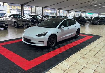 Tesla Model 3 33.197 km 27.500 &euro; Oberhausen 46047